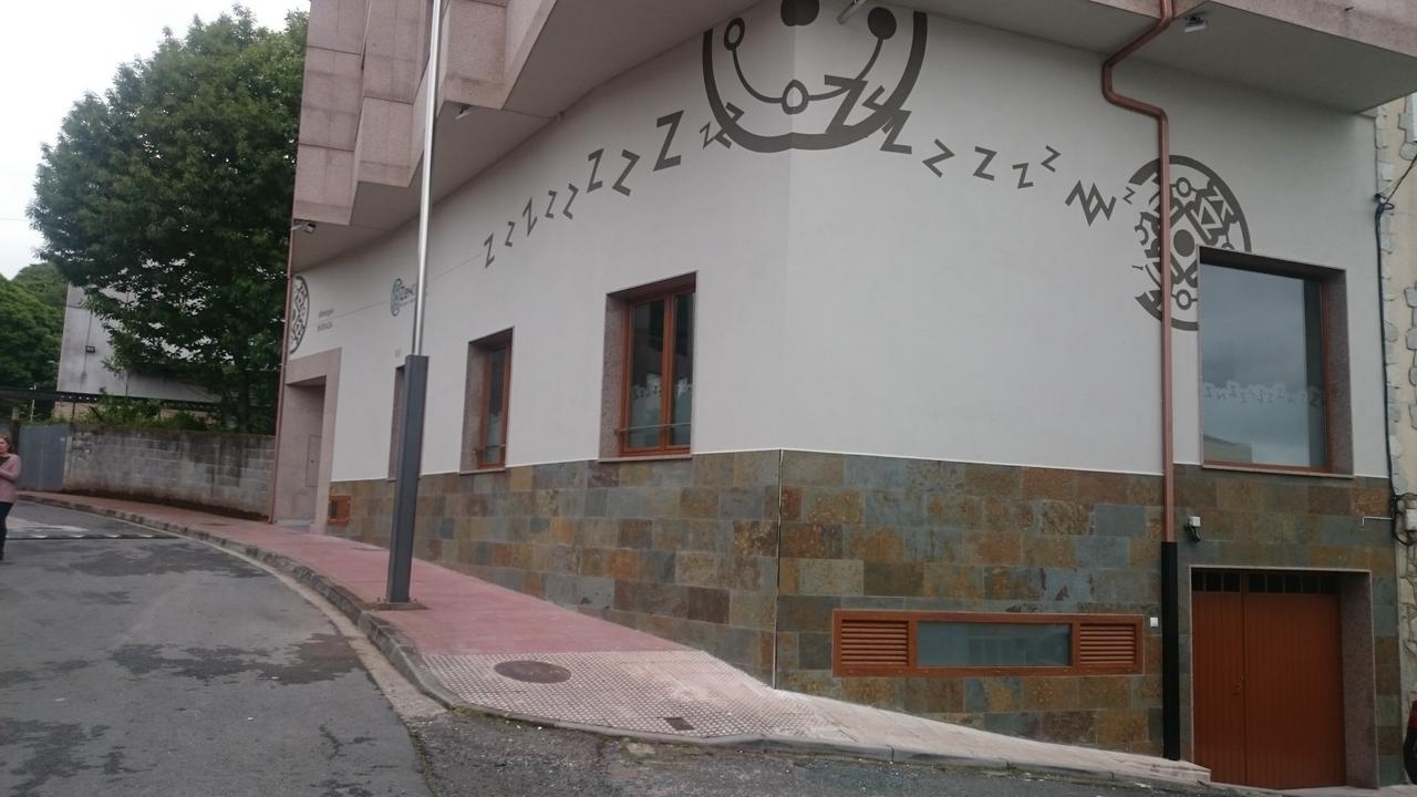 Hostel Zendoira Palas de Rei Exterior foto